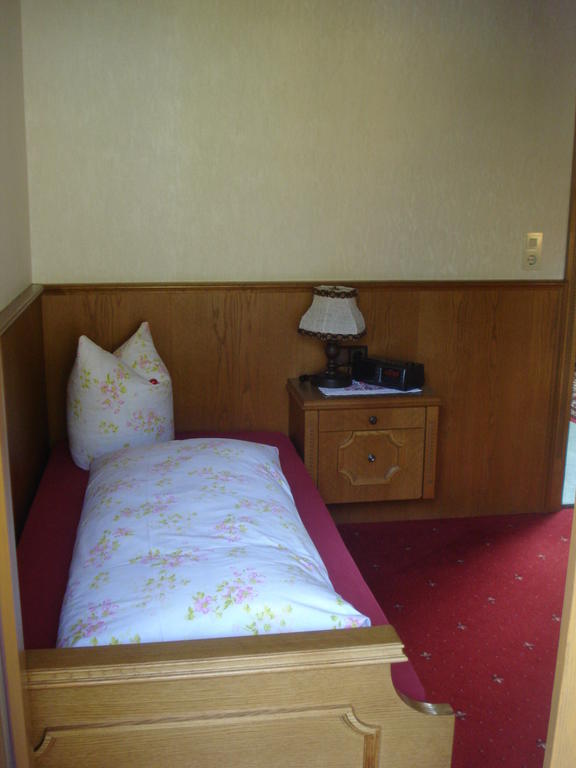 Gaestehaus Troppmair フィンケンベルク 部屋 写真